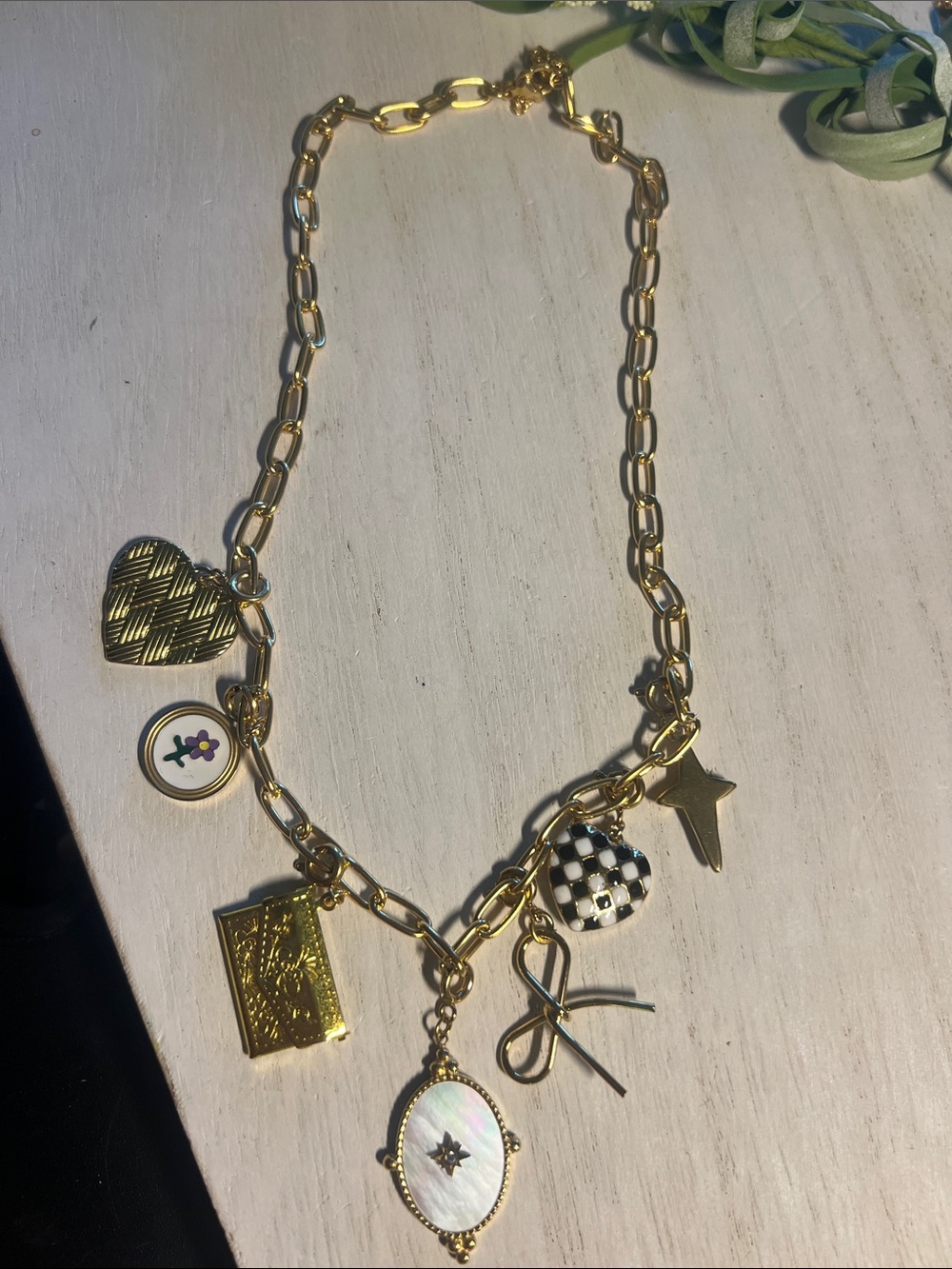 Plunder charm necklace gold tone